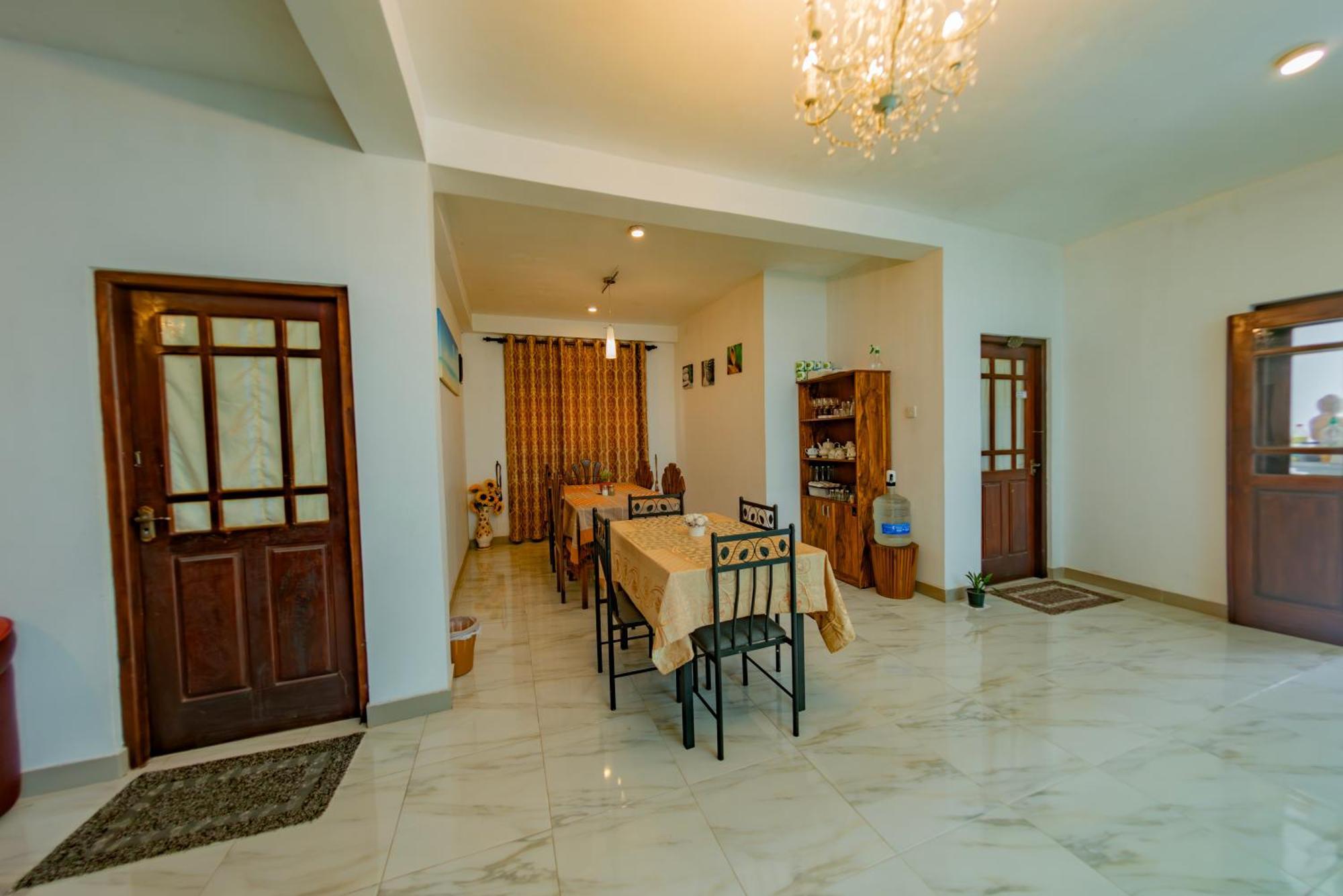 Ciel Grand Villa Kandy Exterior photo