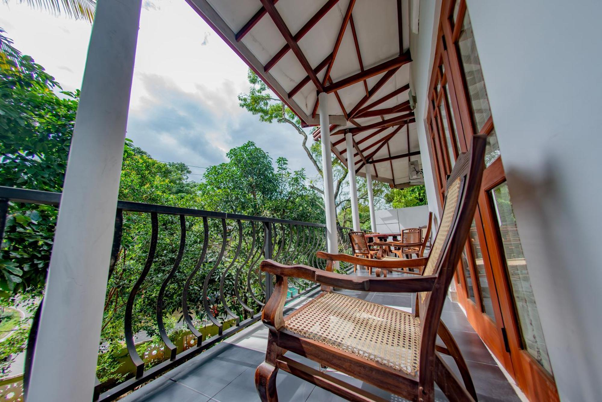 Ciel Grand Villa Kandy Exterior photo